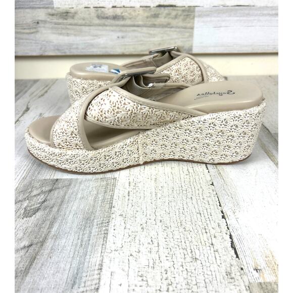 Seychelles Women’s 10 Beige Slip-On Platform Faux Leather Buckle Wedge Sandals - Picture 8 of 9
